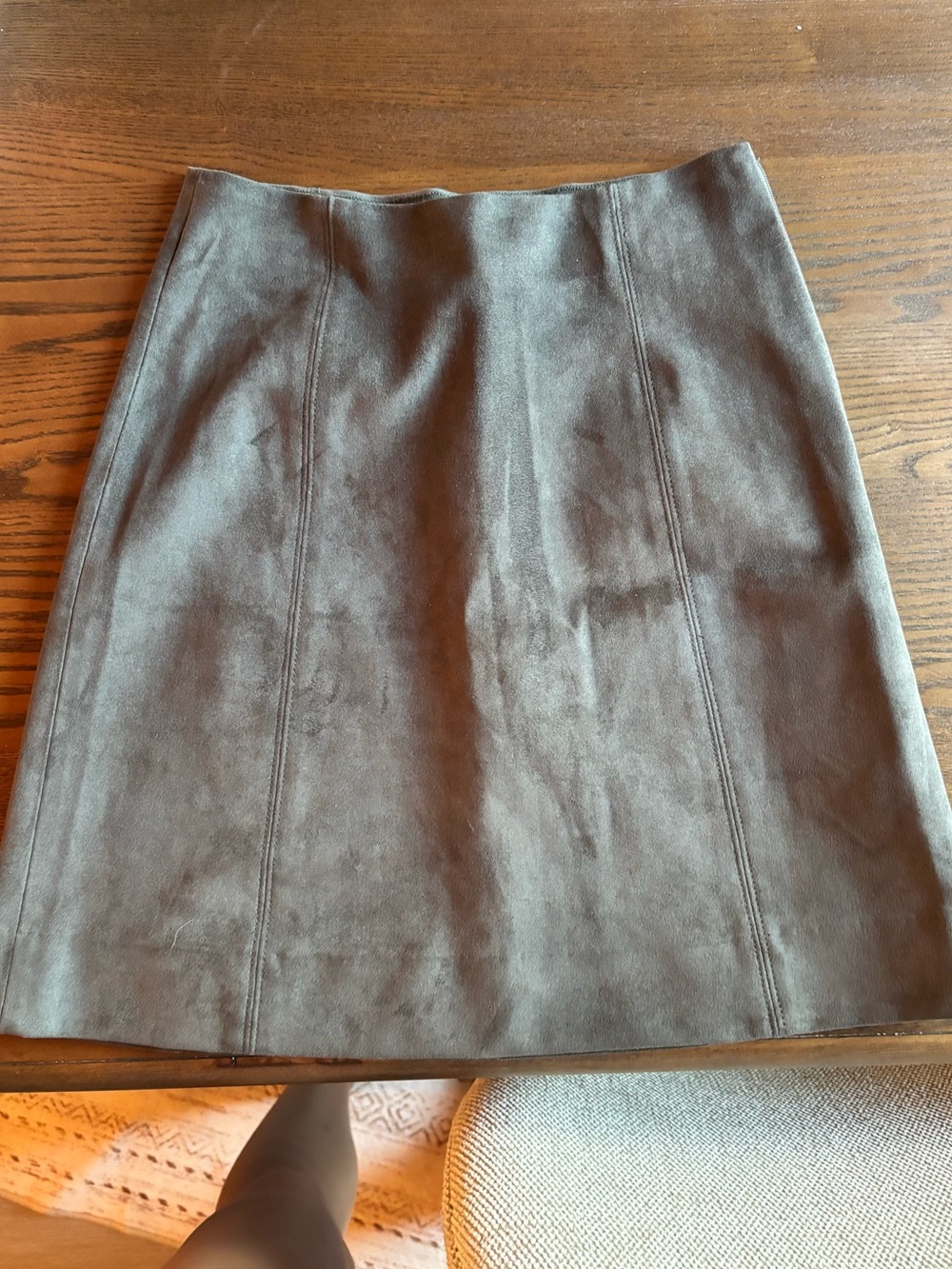 Aritzia Babaton Hopper faux suede skirt